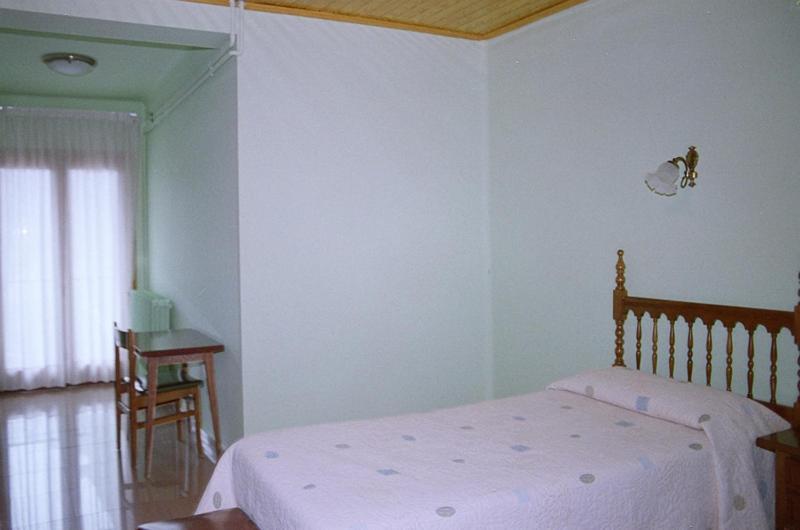 Hostal Fondevila Бой Экстерьер фото